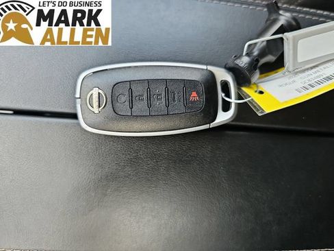 Used 2025 Nissan Rogue SV FWD image 34