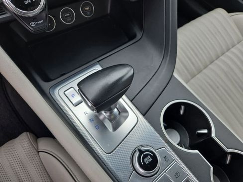 Used 2023 Genesis G70 3.3T RWD image 29