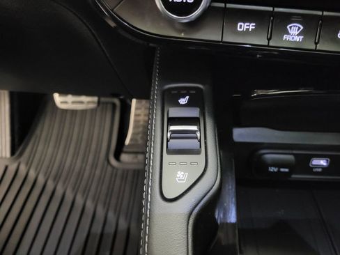 Used 2024 Kia Telluride SX Prestige w/ Towing Package image 10