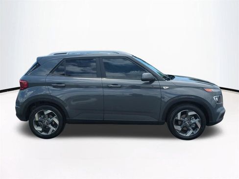 New 2026 Hyundai Venue SEL FWD image 4