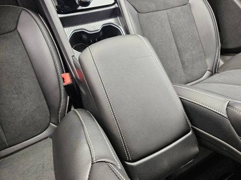 New 2025 Jeep Grand Cherokee L Altitude image 23