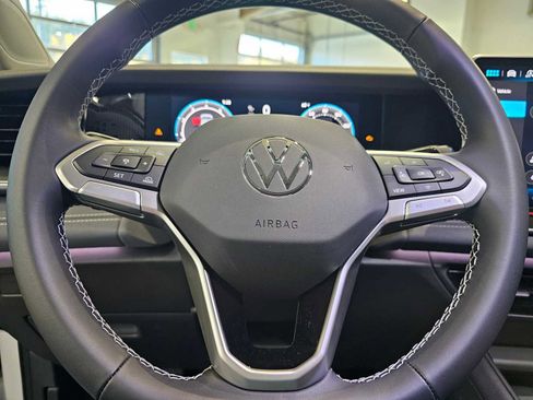 New 2026 Volkswagen Tiguan SE image 22