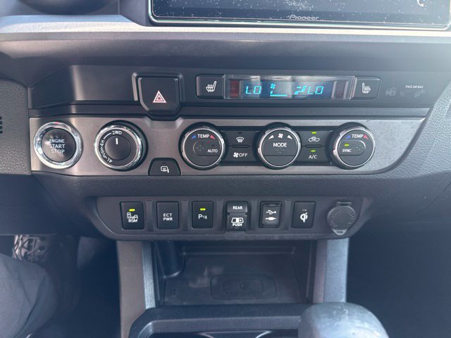 Used 2019 Toyota Tacoma TRD Off-Road AWD/4WD image 34