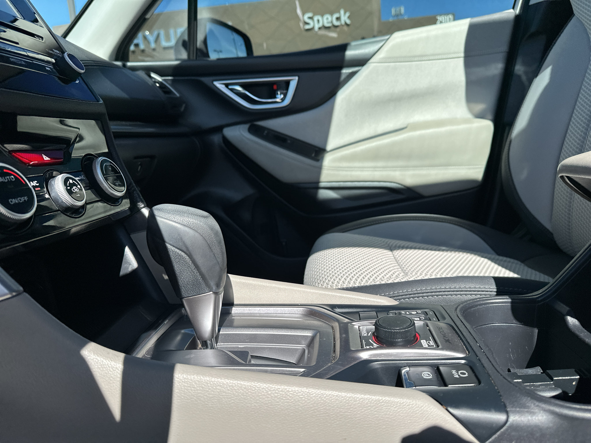 Used 2022 Subaru Forester Premium AWD/4WD image 19