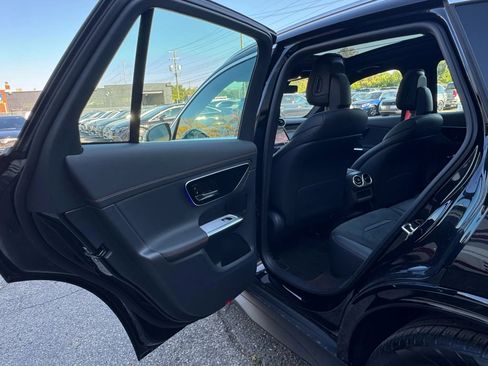 Used 2024 Mercedes-Benz GLC 43 AMG 4MATIC image 25