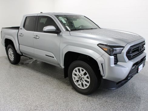 Certified 2024 Toyota Tacoma SR5 RWD image 4
