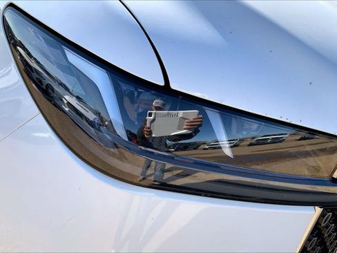 New 2026 Lincoln Navigator Reserve image 13