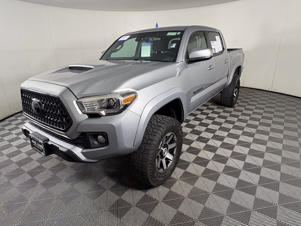 Used 2019 Toyota Tacoma TRD Sport w/ Technology Package AWD/4WD image 1
