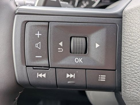 New 2026 Nissan Pathfinder SV image 13