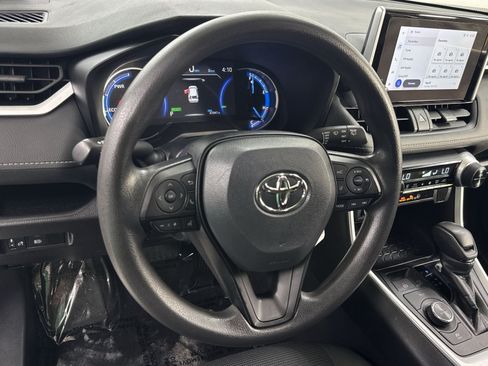 Used 2024 Toyota RAV4 LE AWD/4WD image 26