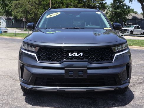 Certified 2023 Kia Sorento S FWD image 2