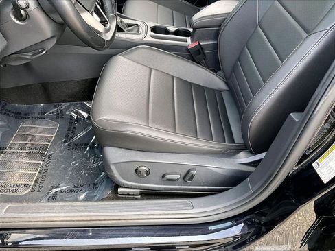 Used 2024 Volkswagen Jetta SE FWD image 31