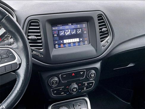 Used 2018 Jeep Compass Latitude w/ Popular Equipment Group image 6