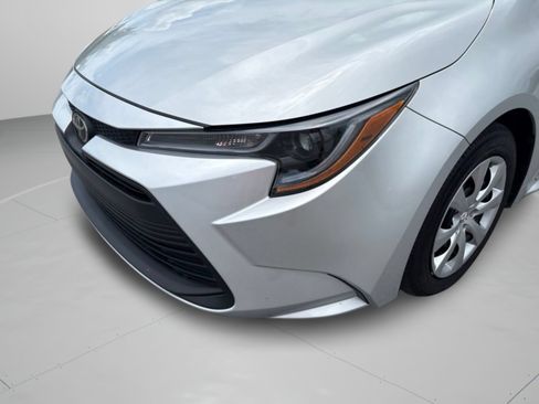 Used 2023 Toyota Corolla LE FWD image 30