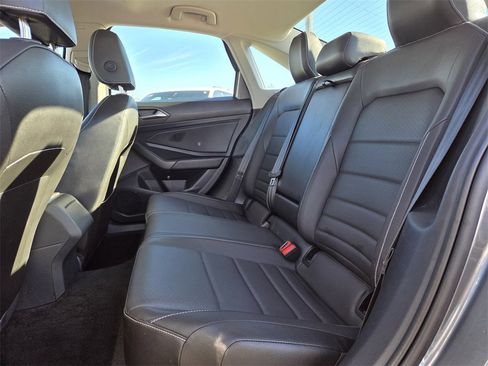 Used 2024 Volkswagen Jetta SE image 19
