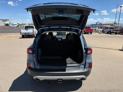 Certified 2024 Ford Escape Platinum w/ Premium Technology Package AWD/4WD image 37