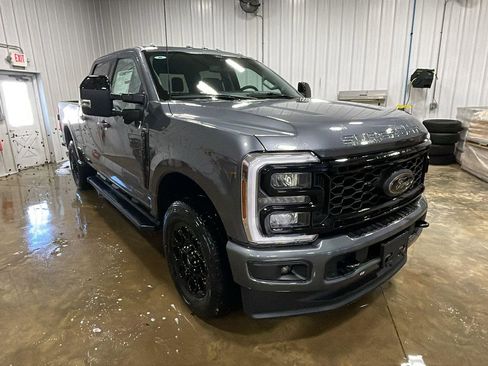 New 2026 Ford F250 Lariat w/ Black Appearance Package image 3