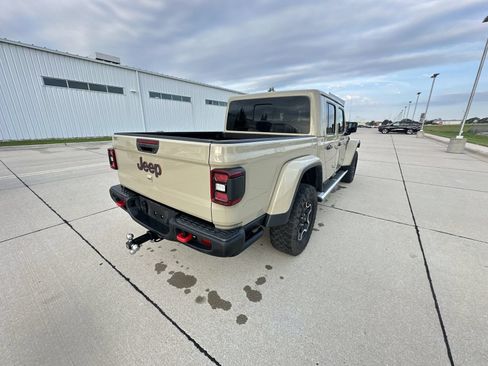 Used 2022 Jeep Gladiator Rubicon w/ LED Lighting Group AWD/4WD image 14