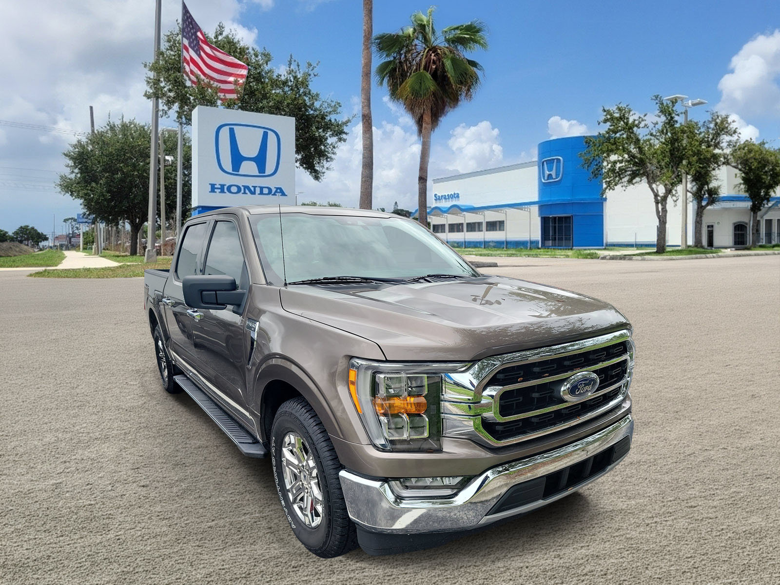 Used 2021 Ford F150 XLT w/ Equipment Group 302A High RWD image 1