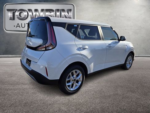 Used 2024 Kia Soul LX w/ Option Group 015 image 5