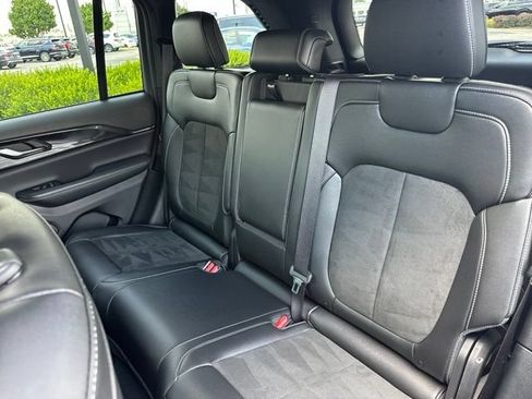 Used 2023 Jeep Grand Cherokee Altitude AWD/4WD image 30