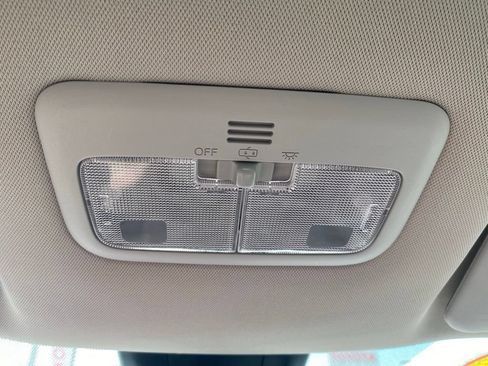 Used 2019 Toyota Corolla LE FWD image 24