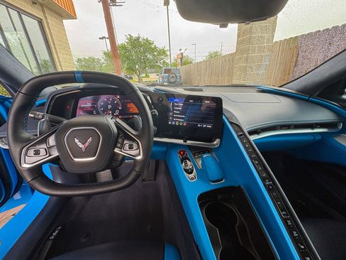 Used 2022 Chevrolet Corvette Stingray Premium Cpe w/ Z51 Performance Package RWD image 31