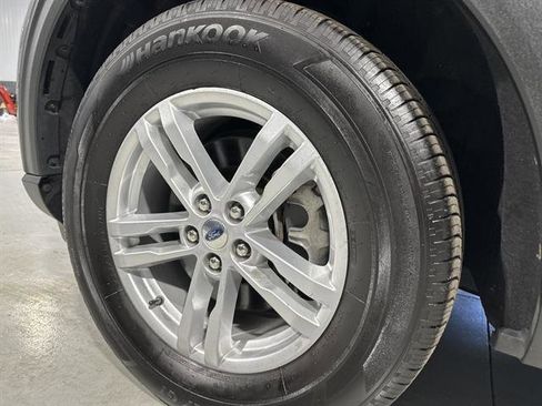 Used 2021 Ford Explorer XLT w/ Equipment Group 202A image 15