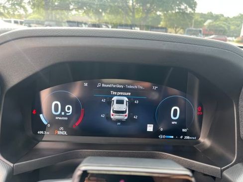 Used 2025 Ford Explorer ST-Line w/ Premium Package image 18