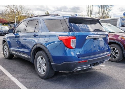 Used 2020 Ford Explorer XLT w/ Equipment Group 202A AWD/4WD image 3