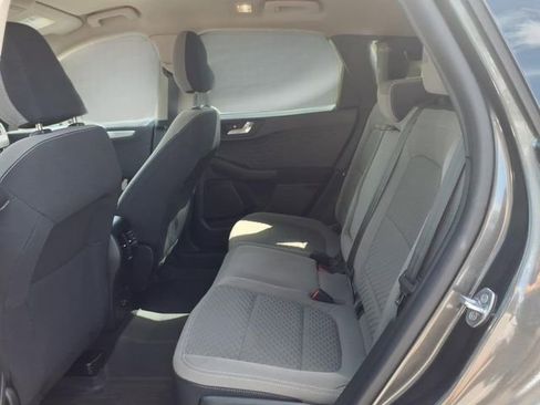 Used 2020 Ford Escape SE image 5