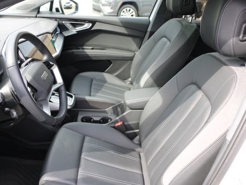 Used 2023 Audi Q4 e-tron Premium Plus w/ Premium Plus image 28