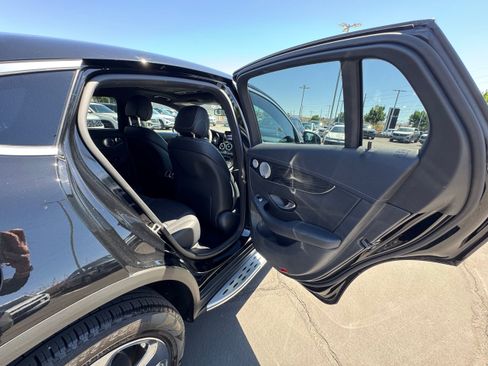 Used 2018 Mercedes-Benz GLC 300 4MATIC Coupe image 21