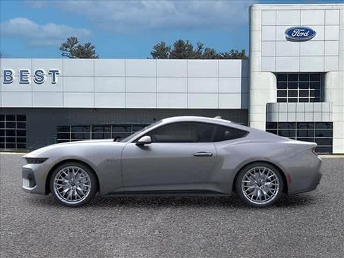 Used 2026 Ford Mustang GT Premium RWD image 3