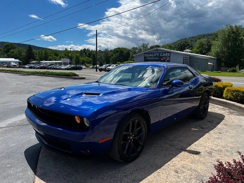 Used 2022 Dodge Challenger SXT w/ Blacktop Package RWD image 3
