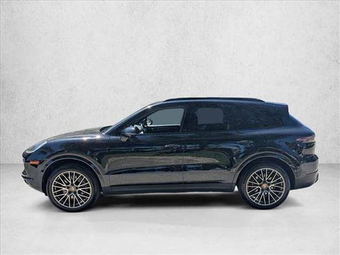 Used 2023 Porsche Cayenne AWD/4WD image 9