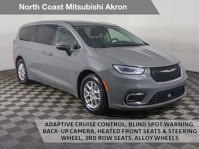 Used 2023 Chrysler Pacifica Touring-L