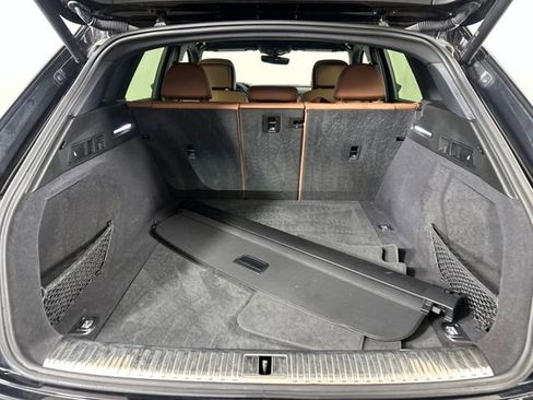 Used 2022 Audi e-tron Premium image 26