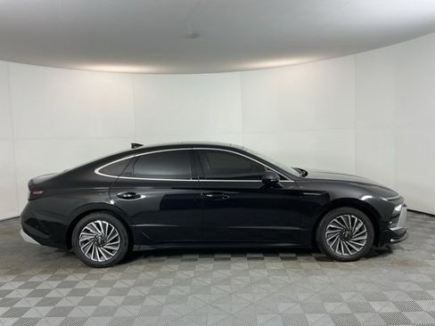 Used 2025 Hyundai Sonata Limited image 4