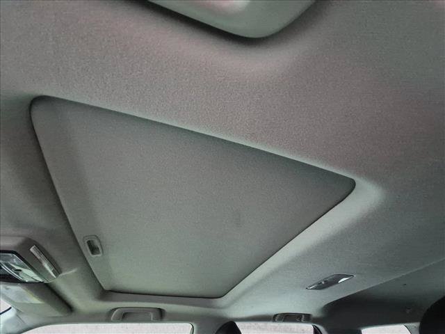 Used 2020 Toyota 4Runner SR5 Premium w/ Moonroof Package RWD image 16