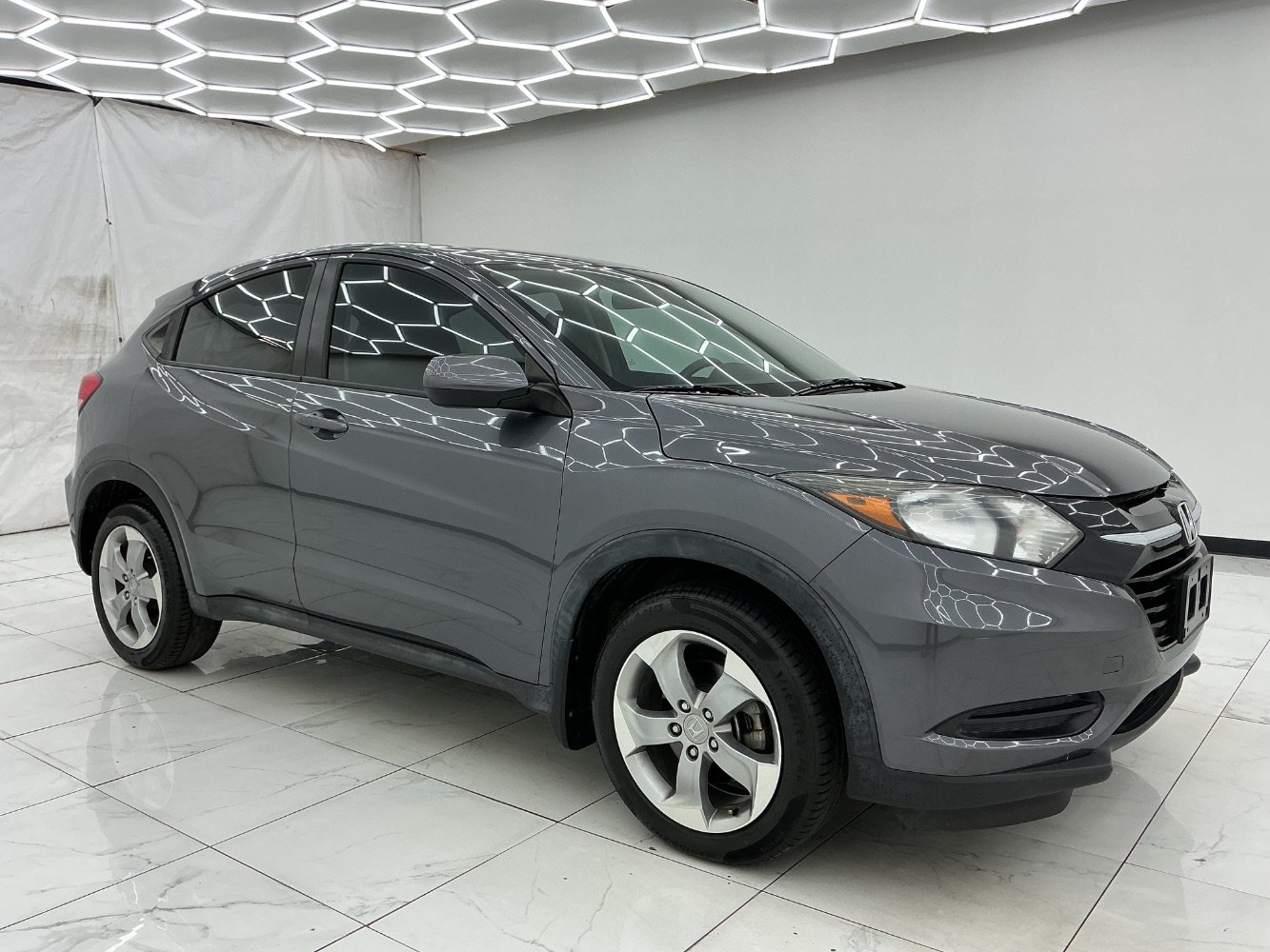 Used 2018 Honda HR-V LX image 7