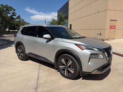 Used 2021 Nissan Rogue Platinum FWD image 4