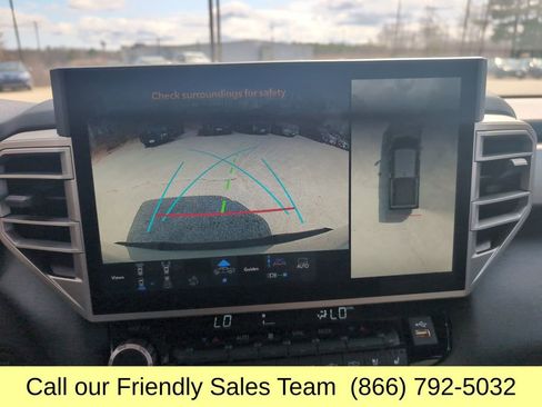 Used 2025 Toyota Tundra Limited AWD/4WD image 21