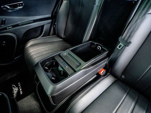 Used 2021 Bentley Flying Spur W12 image 64