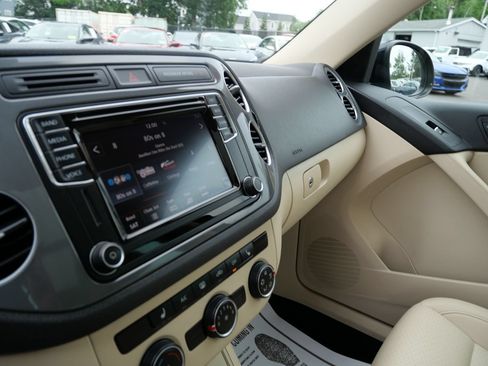 Used 2017 Volkswagen Tiguan Wolfsburg Edition AWD/4WD image 13
