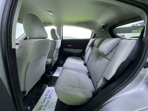 Used 2022 Honda HR-V LX image 26