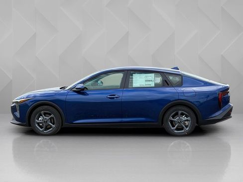 New 2026 Kia K4 LXS image 8