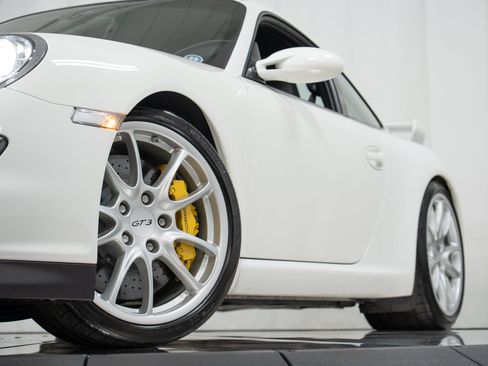 Used 2007 Porsche 911 GT3 RWD image 42