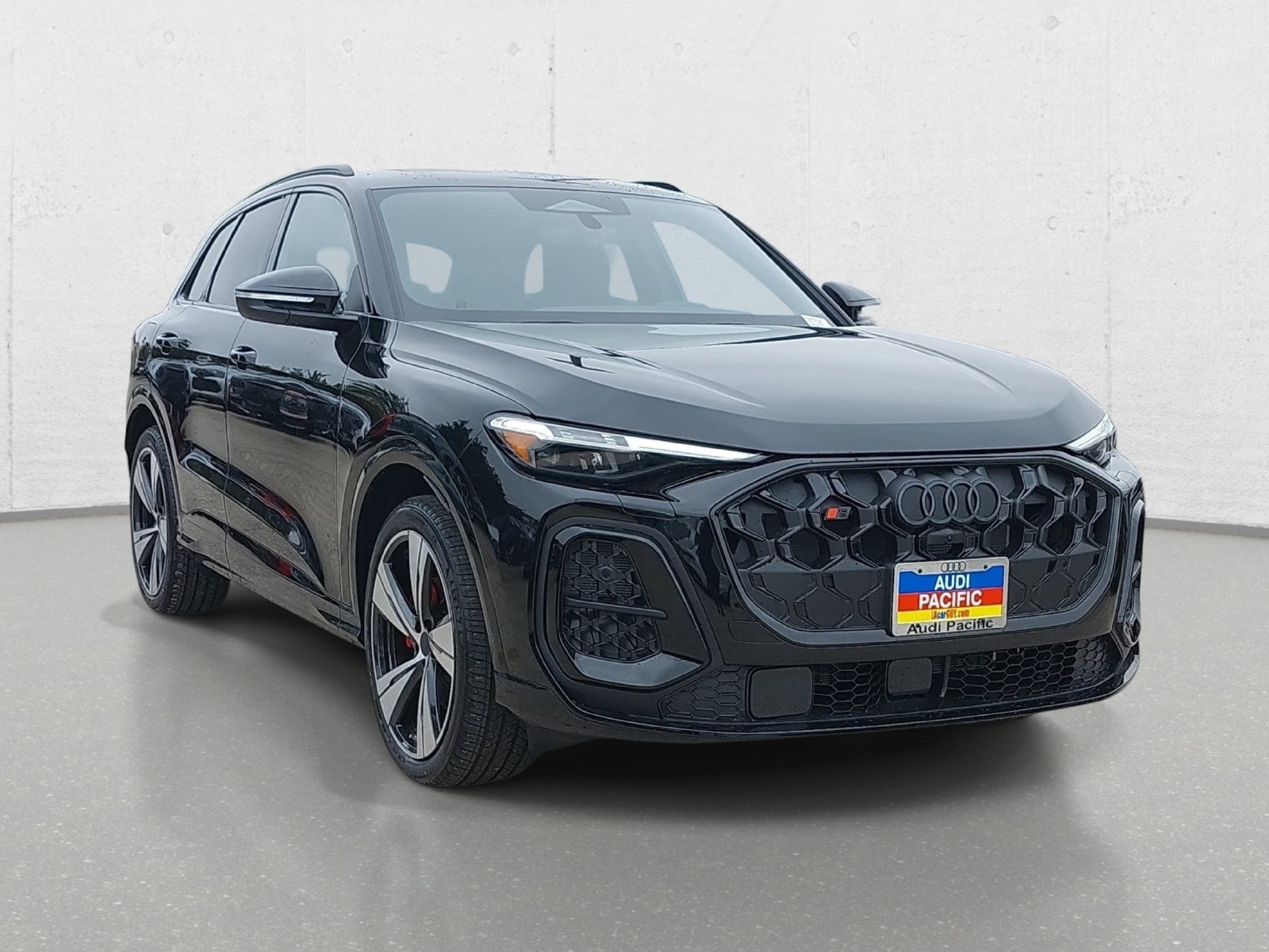 New 2026 Audi SQ5 Premium Plus AWD/4WD image 3