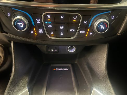 Used 2018 Chevrolet Traverse Premier image 43